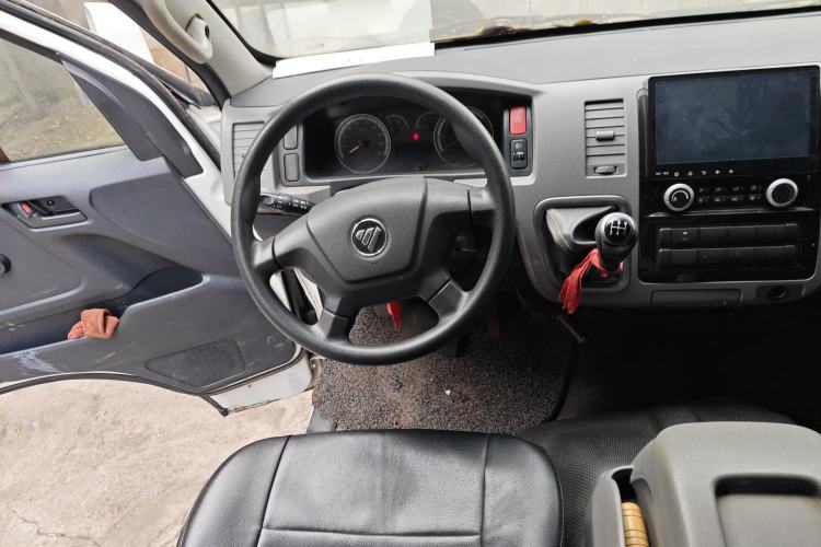 Used Foton Scenic G7 2016 2.0L Commercial Version Long Wheelbase High Roof – 486EQV4 Steering Wheel