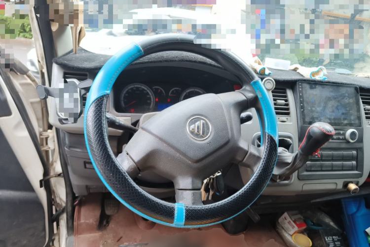 Used Foton Scenic G7 2016 2.8T Commercial Version Short Wheelbase High-Roof 493ZLQ4 Steering Wheel