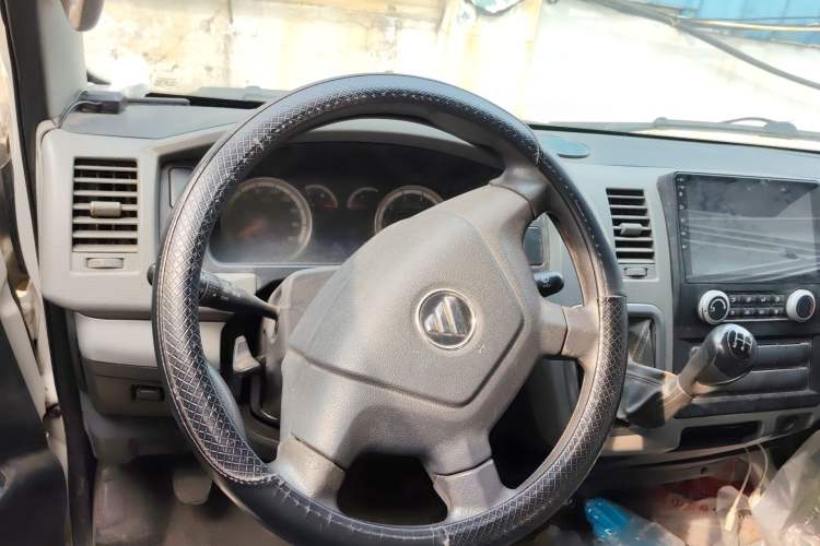 Used Foton Scenic G7 2016 2.0L Commercial Version Long Wheelbase High Roof – 4Q20M Steering Wheel