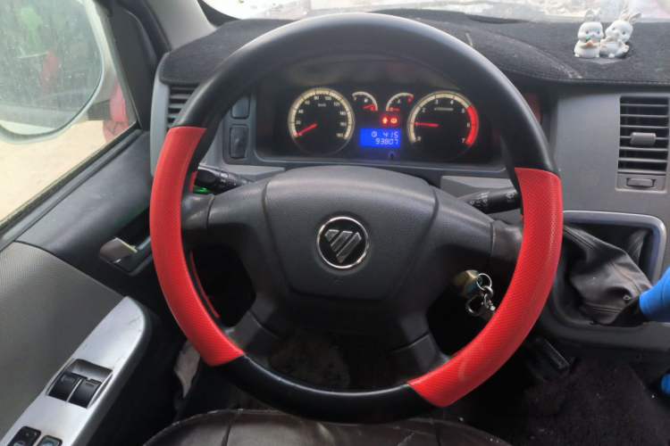 Used Foton Scenic G7 2016 2.0L Commercial Version Long Wheelbase High Roof – 4Q20M Steering Wheel