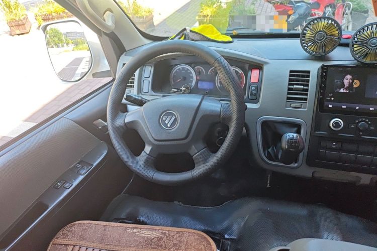 Used Foton Scenic G7 2016 2.0L Commercial Version Long Wheelbase High Roof – 4Q20M Steering Wheel