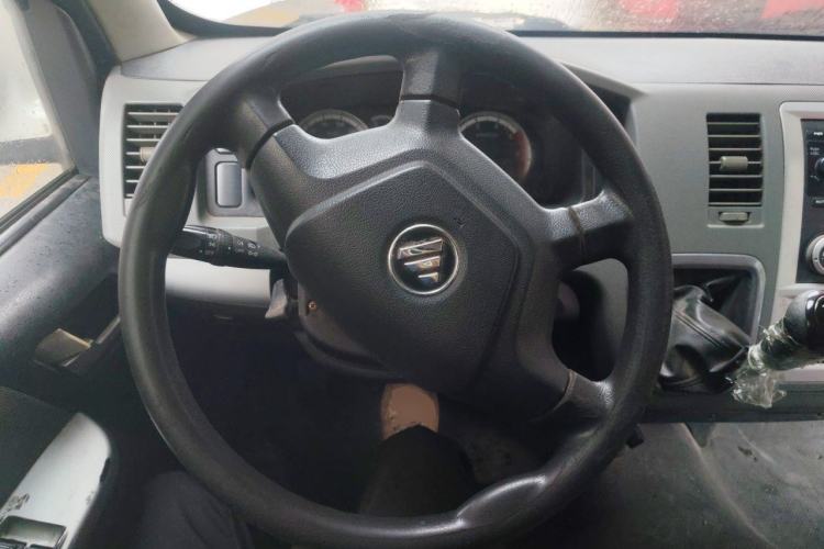 Used Foton Scenic G7 2016 2.0L Commercial Version Short Wheelbase High-Roof 4Q20M Steering Wheel