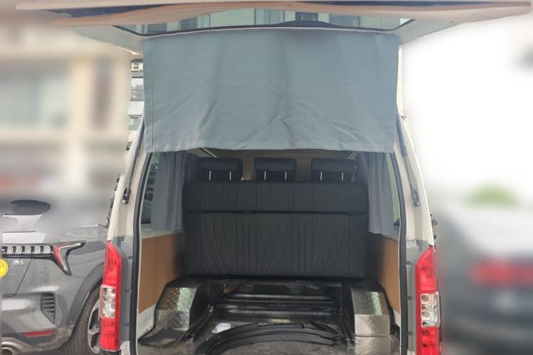 Used Foton Scenic G7 2016 2.0L Commercial Version Long Wheelbase High Roof – 4Q20M Trunk