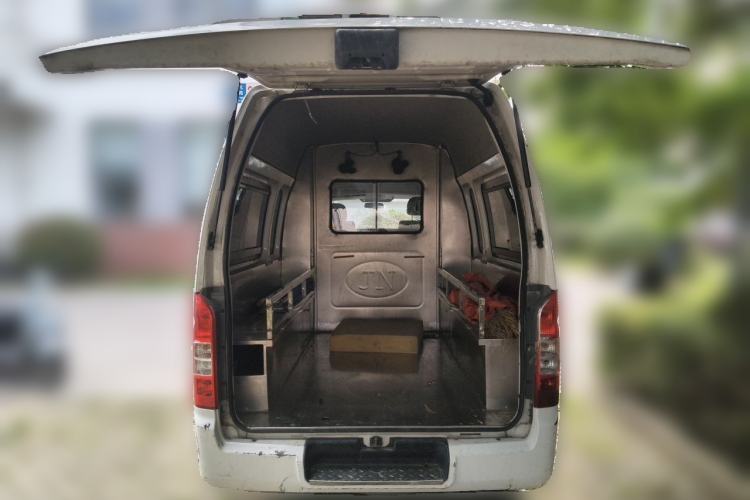 Used Foton Scenic G7 2016 2.0L Commercial Version Long Wheelbase High Roof – 4Q20M Trunk