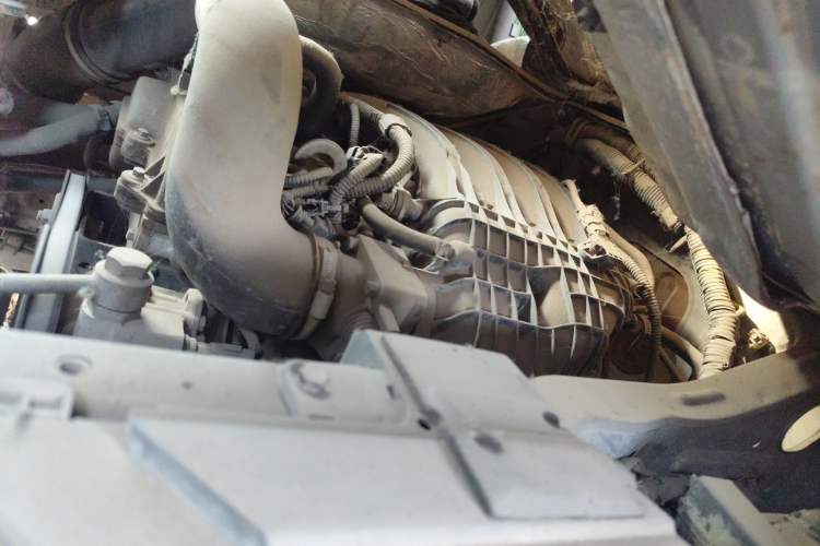 Used Foton Scenic G7 2016 2.0L Commercial Version Long Wheelbase High Roof – 4Q20M Engine Bay Left