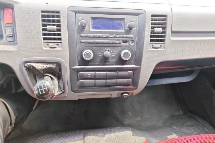Used Foton Scenic G7 2017 2.0L Long-Wheelbase Commercial Van High Roof 2 Seats 4Q20M Audio And AC Panel