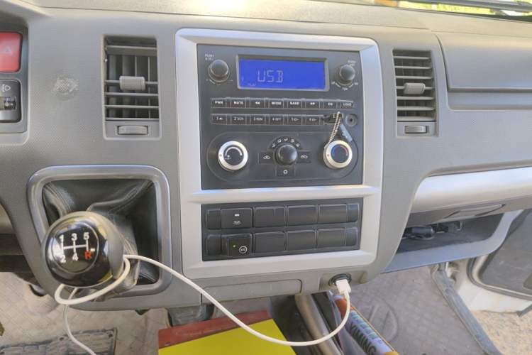 Used Foton Scenic G7 2017 2.0L Long-Wheelbase Commercial Van High Roof 6-Seater 4Q20M Audio And AC Panel
