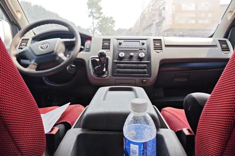 Used Foton Scenic G7 2017 2.0L Long-Wheelbase Commercial Van High Roof 2 Seats 4Q20M Center Console