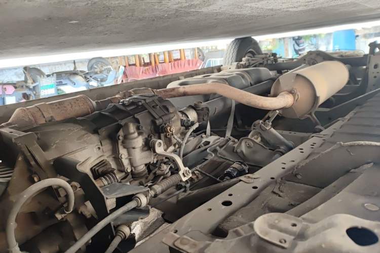 Used Foton Scenic G7 2017 2.0L Long-Wheelbase Commercial Van High Roof 6-Seater 4Q20M Chassis Front Right