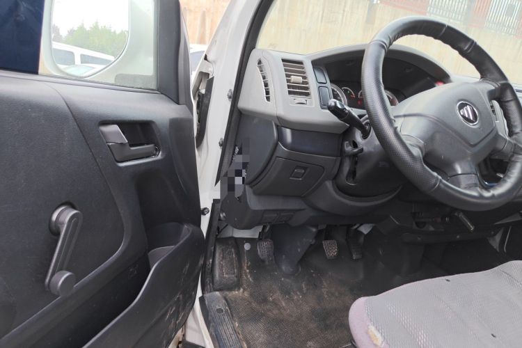 Used Foton Scenic G7 2017 2.0L Short-Wheelbase Commercial Van Flat Roof 6-Seater 4Q20M Driver Seat