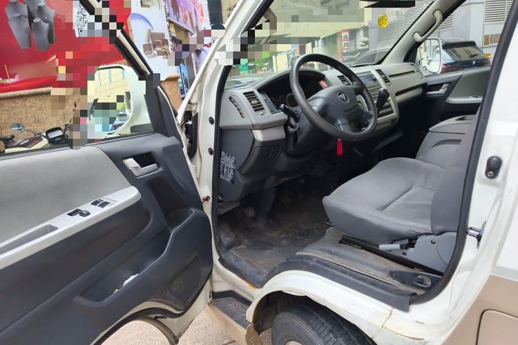 Used Foton Scenic G7 2017 2.0L Short-Wheelbase Commercial Van High Roof 6-Seater 4Q20M Driver Seat