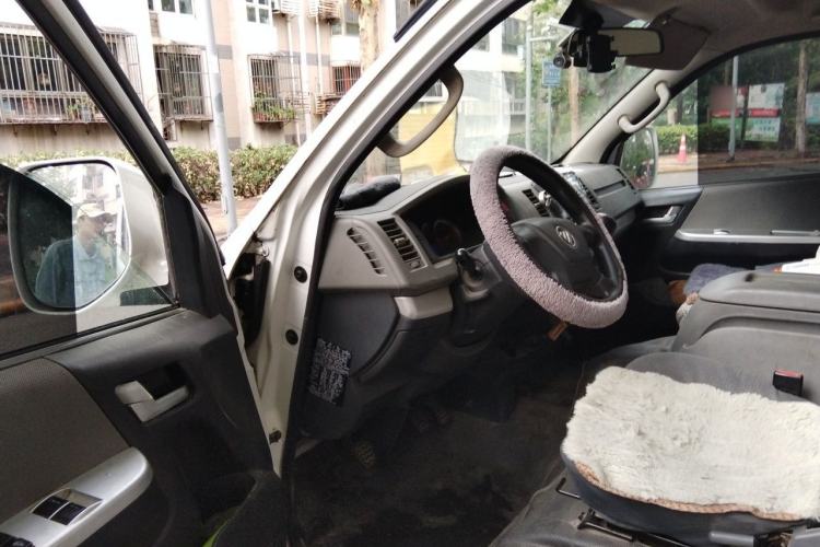 Used Foton Scenic G7 2017 2.0L Long-Wheelbase Commercial Van High Roof 2 Seats 4Q20M Driver Seat