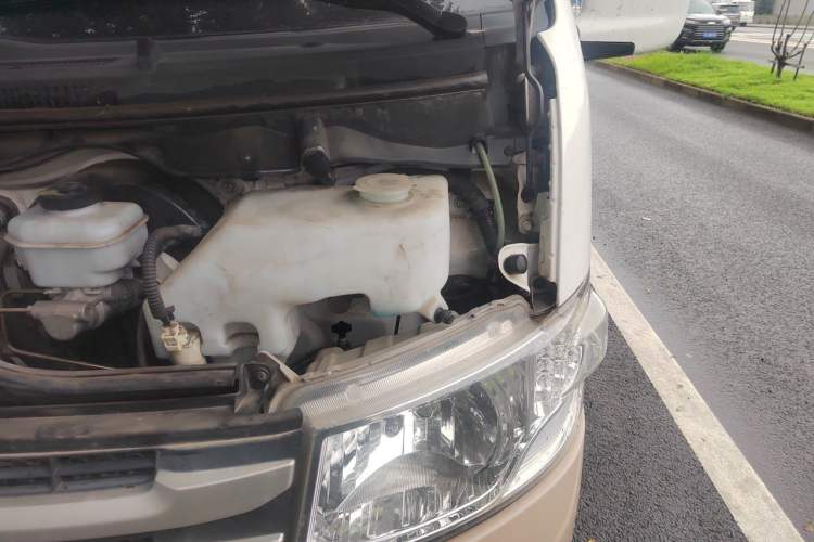 Used Foton Scenic G7  Engine Bay Left