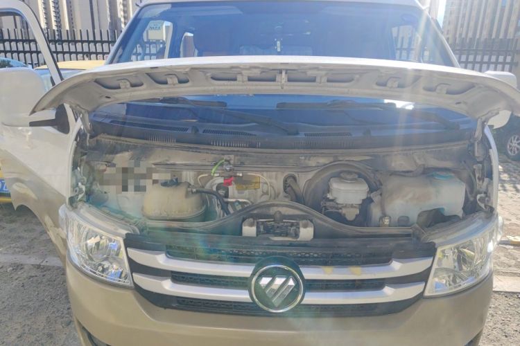 Used Foton Scenic G7 2017 2.0L Long-Wheelbase Commercial Van High Roof 6-Seater 4Q20M Engine Bay