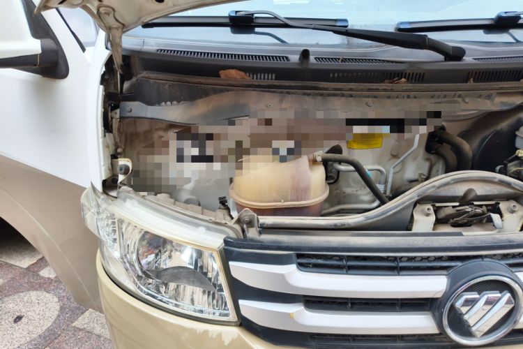 Used Foton Scenic G7 2017 2.0L Short-Wheelbase Commercial Van High Roof 6-Seater 4Q20M Engine Bay Right