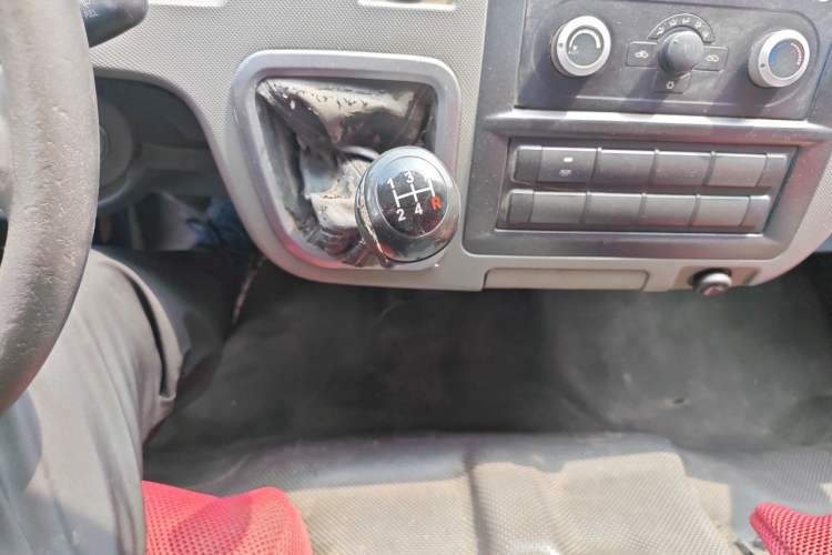 Used Foton Scenic G7 2017 2.0L Long-Wheelbase Commercial Van High Roof 2 Seats 4Q20M Gear Lever