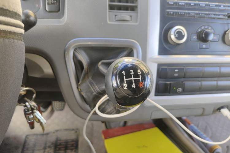 Used Foton Scenic G7 2017 2.0L Long-Wheelbase Commercial Van High Roof 6-Seater 4Q20M Gear Lever