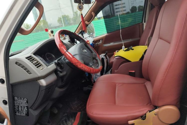 Used Foton Scenic G7 2017 2.0L Long-Wheelbase Commercial Van High Roof 6-Seater 4Q20M Left Front Seat