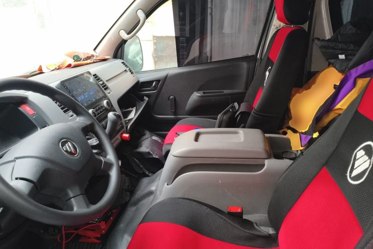Used Foton Scenic G7 2017 2.0L Short-Wheelbase Commercial Van High Roof 6-Seater 4Q20M Left Front Seat