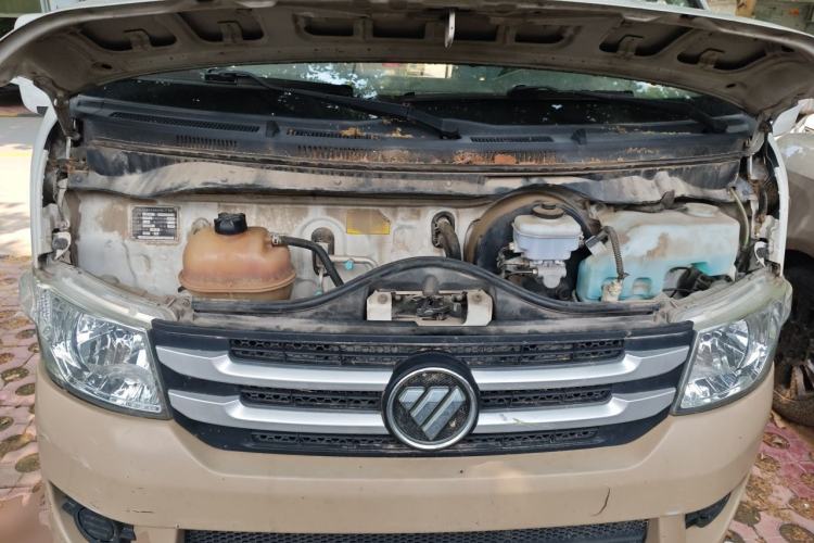 Used Foton Scenic G7 2017 2.0L Short-Wheelbase Commercial Van Flat Roof 6-Seater 4Q20M Engine Bay