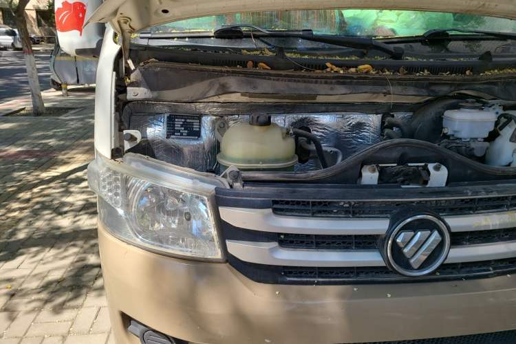 Used Foton Scenic G7 2017 2.0L Long-Wheelbase Commercial Van High Roof 2 Seats 4Q20M Engine Bay Right