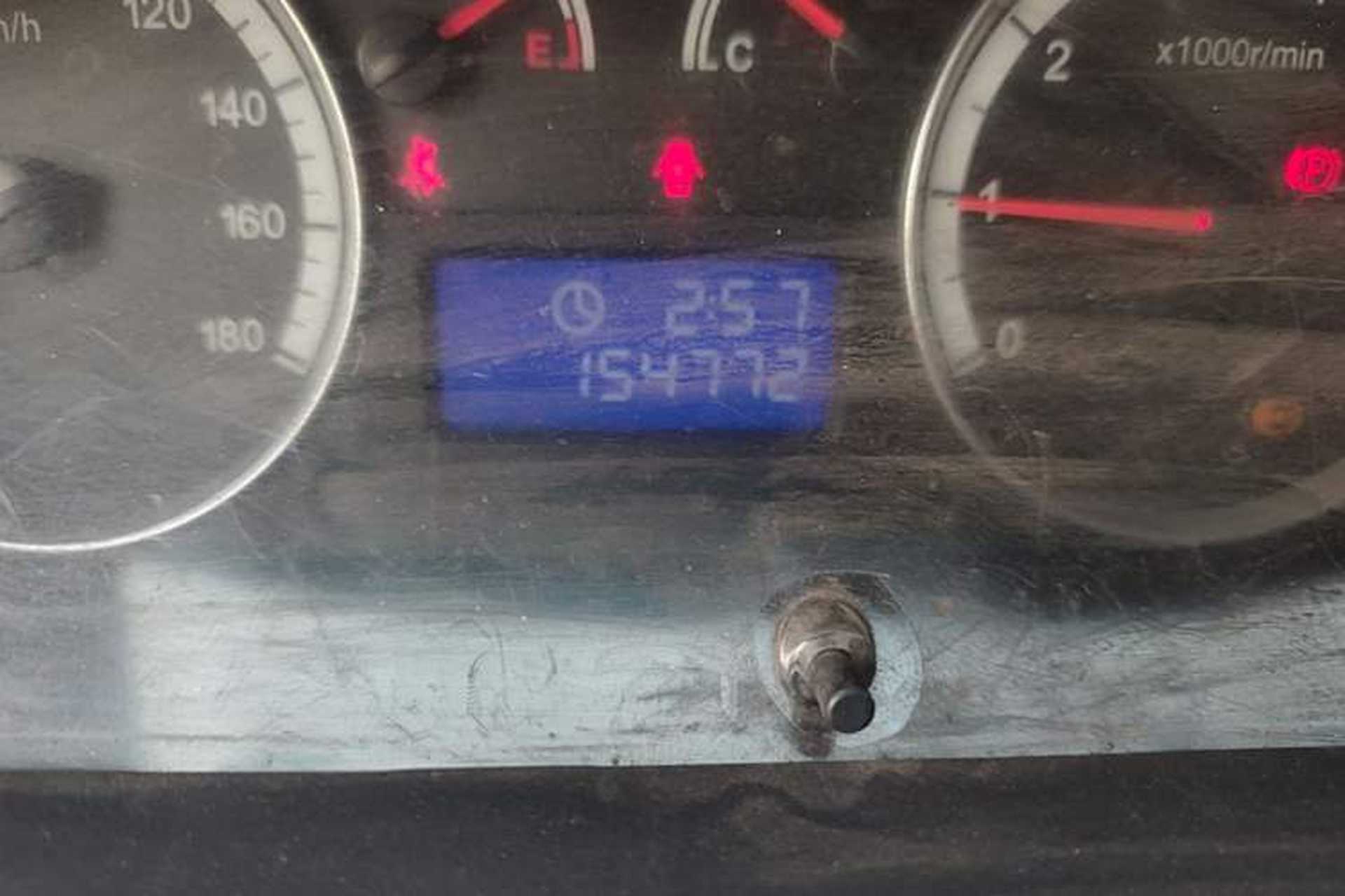 Used Foton Scenic G7  Odometer Close Up