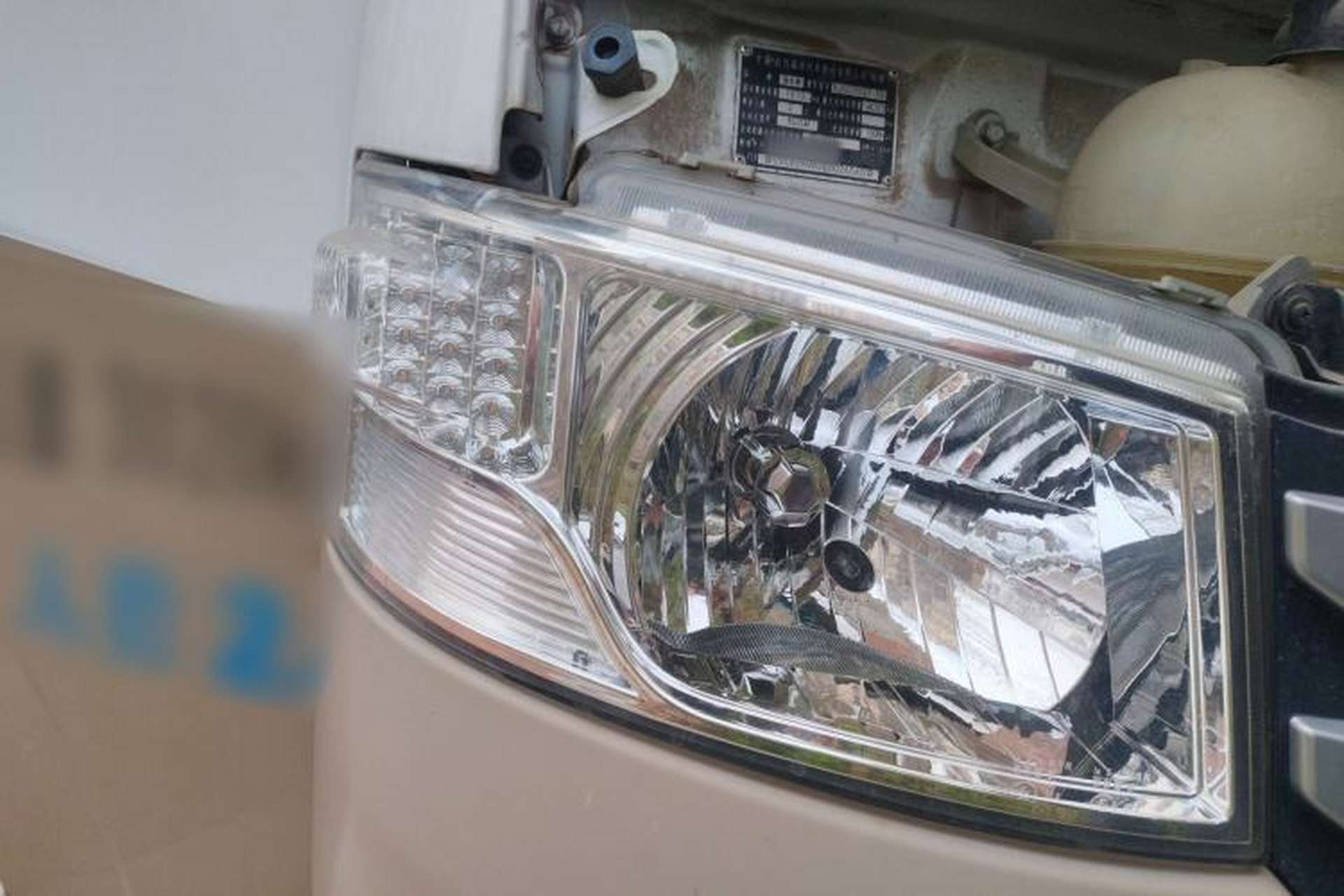 Used Foton Scenic G7 2017 2.0L Short-Wheelbase Commercial Van High-Roof 2-Seater 4Q20M Right Front Headlight