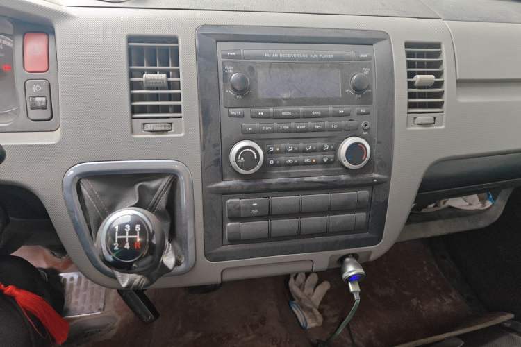 Used Foton Scenic G7 2017 2.0L Short-Wheelbase Commercial Van Flat Roof 6-Seater 4Q20M Audio And AC Panel
