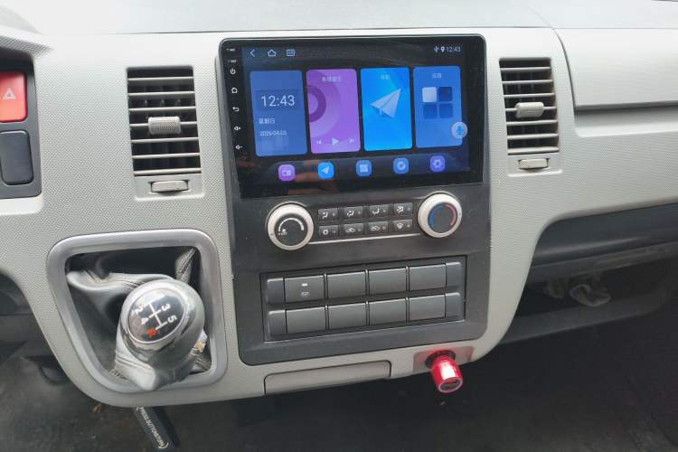Used Foton Scenic G7 2017 2.0L Short-Wheelbase Commercial Van High Roof 6-Seater 4Q20M Audio And AC Panel