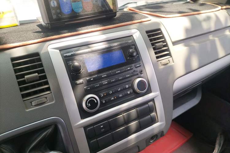Used Foton Scenic G7 2017 2.0L Long-Wheelbase Commercial Van High Roof 6-Seater 4Q20M Audio And AC Panel