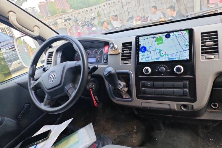 Used Foton Scenic G7 2017 2.0L Short-Wheelbase Commercial Van Flat Roof 4 Seats 4Q20M Center Console