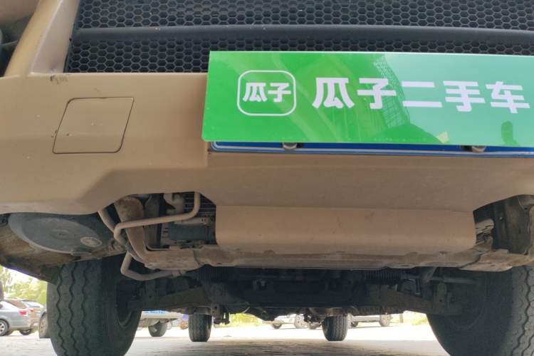 Used Foton Scenic G7 2017 2.0L Long-Wheelbase Commercial Van High Roof 2 Seats 4Q20M Chassis Front