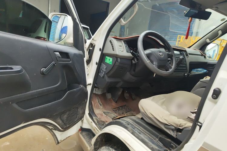 Used Foton Scenic G7 2017 2.0L Short-Wheelbase Commercial Van High Roof 4 Seats 4Q20M Driver Seat