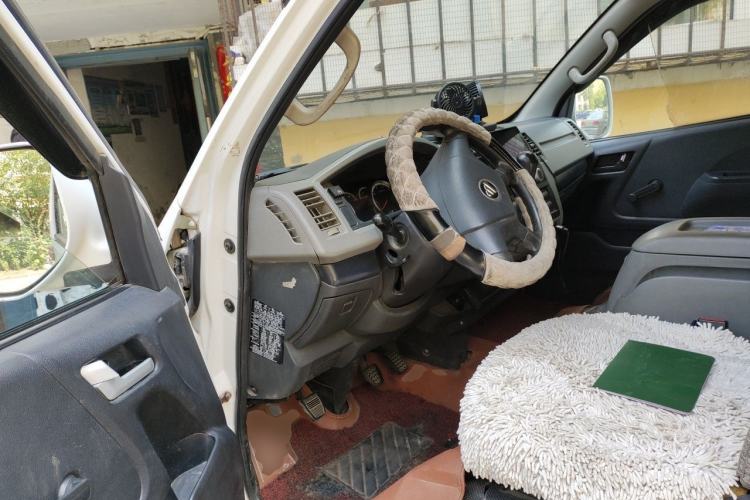 Used Foton Scenic G7 2017 2.0L Long-Wheelbase Commercial Van High Roof 2 Seats 4Q20M Driver Seat