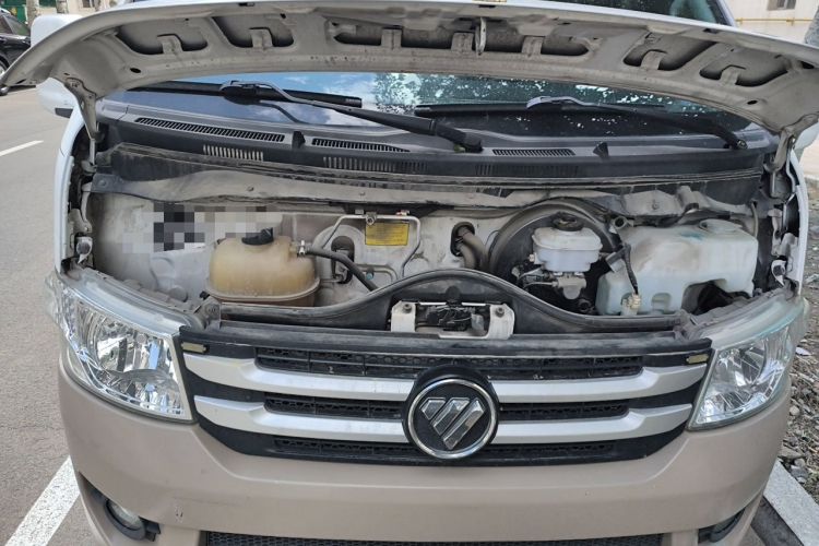 Used Foton Scenic G7 2017 2.0L Long-Wheelbase Commercial Van High Roof 6-Seater 4Q20M Engine Bay