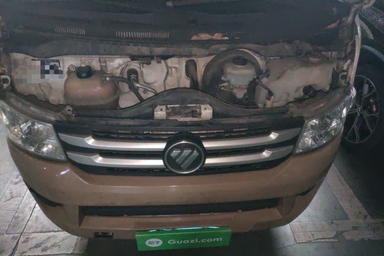 Used Foton Scenic G7 2017 2.0L Long-Wheelbase Commercial Van High Roof 6-Seater 4Q20M Engine Bay