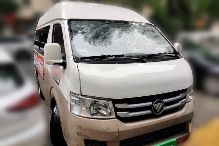 Used Foton Scenic G7 2017 2.0L Short-Wheelbase Commercial Van High Roof 6-Seater 4Q20M Front Right 45 Deg