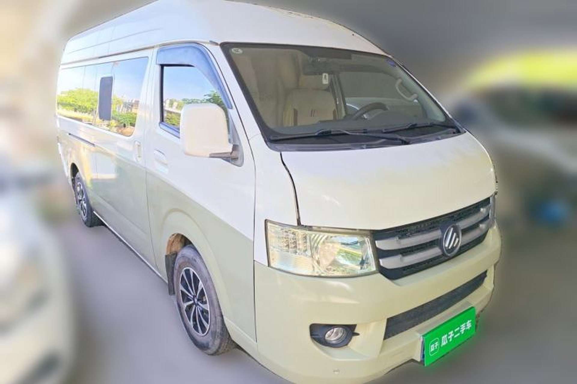 Used Foton Scenic G7 2017 2.0L Long-Wheelbase Commercial Van High Roof 6-Seater 4Q20M Front Right 45 Deg