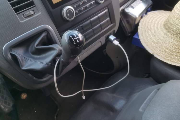 Used Foton Scenic G7 2017 2.0L Long-Wheelbase Commercial Van High Roof 6-Seater 4Q20M Gear Lever