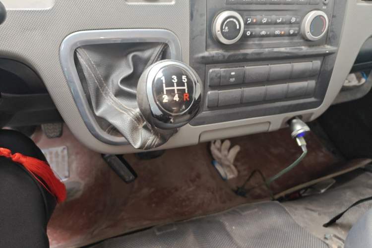Used Foton Scenic G7 2017 2.0L Short-Wheelbase Commercial Van Flat Roof 6-Seater 4Q20M Gear Lever