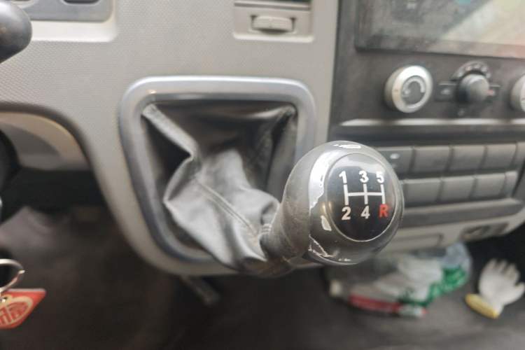 Used Foton Scenic G7 2017 2.0L Long-Wheelbase Commercial Van High Roof 2 Seats 4Q20M Gear Lever