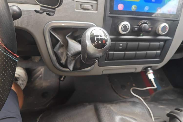 Used Foton Scenic G7 2017 2.0L Short-Wheelbase Commercial Van High-Roof 2-Seater 4Q20M Gear Lever