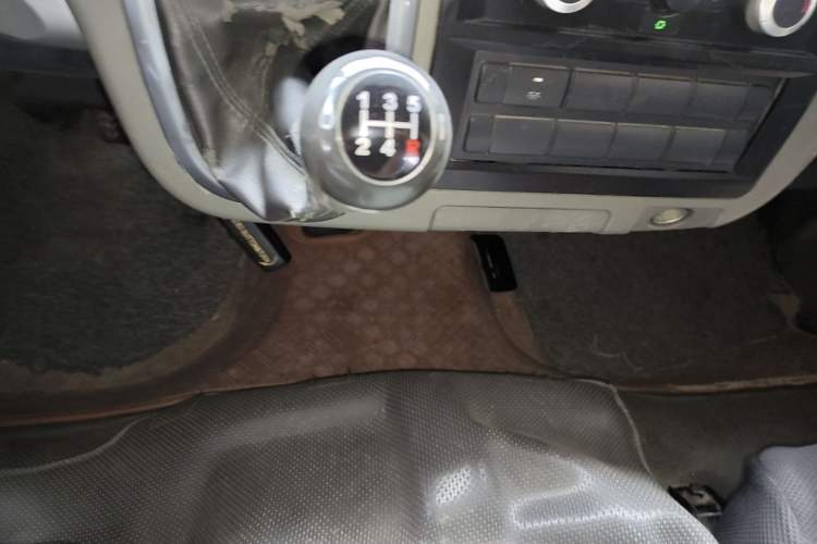 Used Foton Scenic G7  Gear Lever