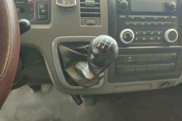 Used Foton Scenic G7 2017 2.0L Long-Wheelbase Commercial Van High Roof 2 Seats 4Q20M Gear Lever