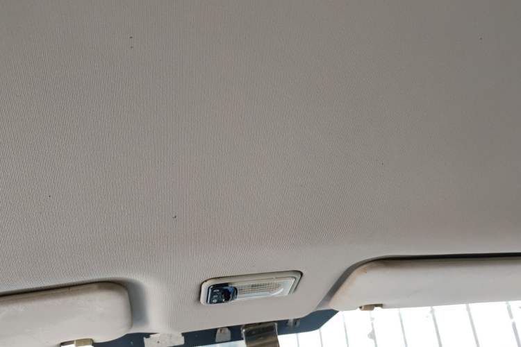 Used Foton Scenic G7 2017 2.0L Long-Wheelbase Commercial Van High Roof 2 Seats 4Q20M Headliner