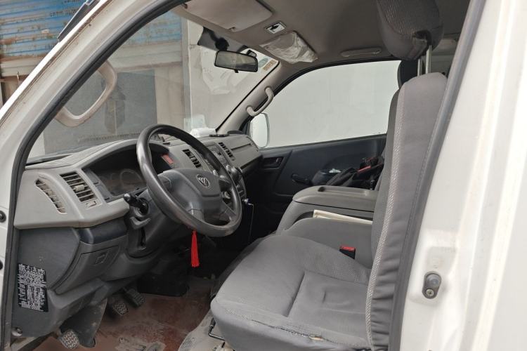 Used Foton Scenic G7 2017 2.0L Short-Wheelbase Commercial Van Flat Roof 6-Seater 4Q20M Left Front Seat