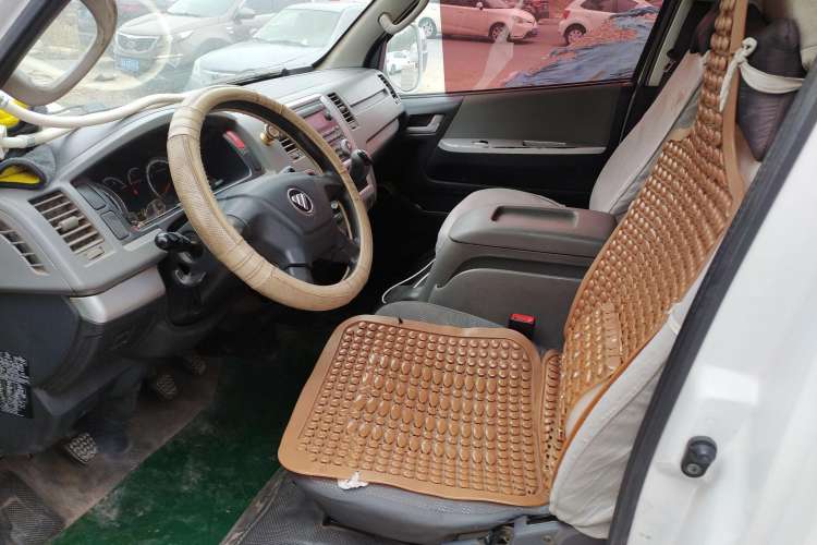 Used Foton Scenic G7 2017 2.0L Long-Wheelbase Commercial Van High Roof 6-Seater 4Q20M Left Front Seat