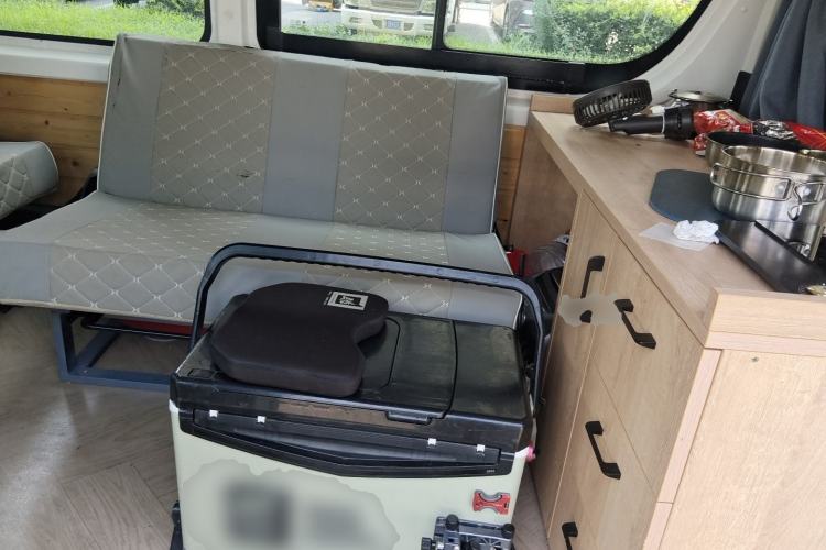 Used Foton Scenic G7 2017 2.0L Short-Wheelbase Commercial Van Flat Roof 6-Seater 4Q20M Left Rear Seat