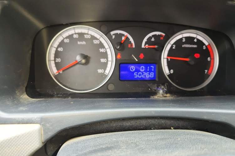 Used Foton Scenic G7 2017 2.0L Short-Wheelbase Commercial Van High Roof 4 Seats 4Q20M Odometer Close Up