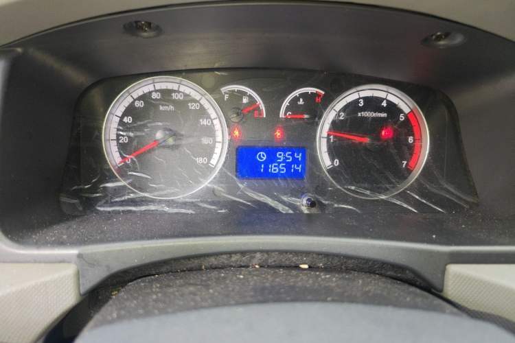 Used Foton Scenic G7 2017 2.0L Long-Wheelbase Commercial Van High Roof 6-Seater 4Q20M Odometer Close Up